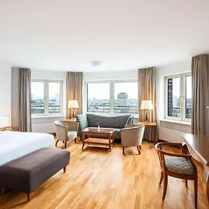 **** Hotel Lindner Frankfurt Main Plaza, Part Of Jdv By Hyatt Germany